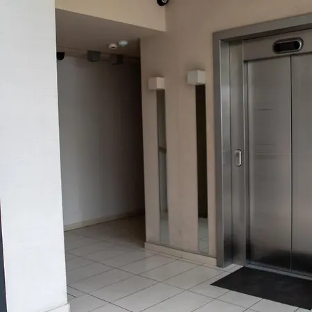 Reagana Niedaleko Morza